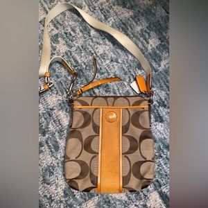 Coach Signature Swingpack Crossbody Bag